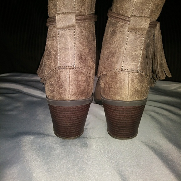 Sold - Picture 2 of 4